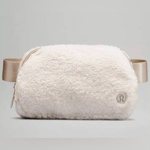 NWT: Everywhere Fleece Belt Bag in Light Ivory - Lululemon